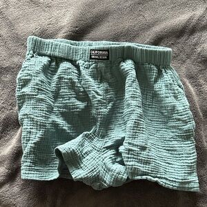 California Original Design Textured Shorts